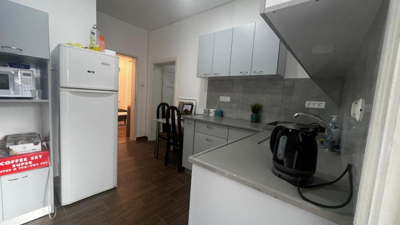 Ben Gurion Apartment *